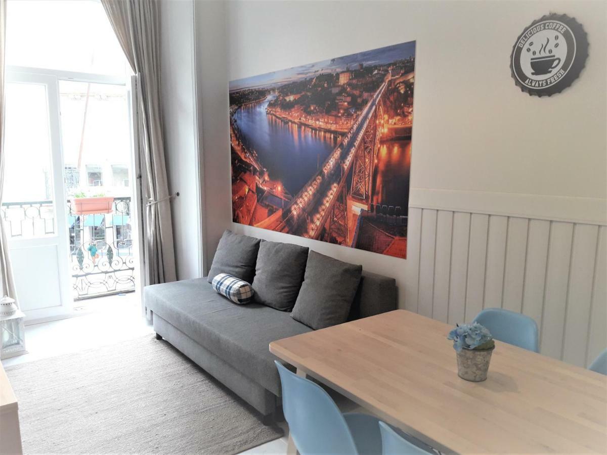 Apartamento de 75 m2, 2 quarto(s) e 1 banheiro(s) em Cidade Velha Porto Exterior foto