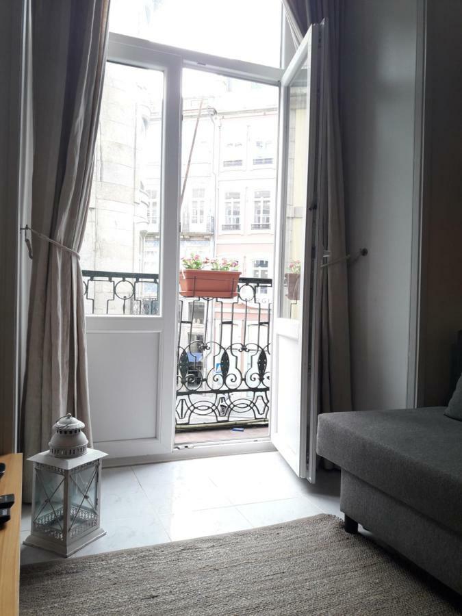 Apartamento de 75 m2, 2 quarto(s) e 1 banheiro(s) em Cidade Velha Porto Exterior foto