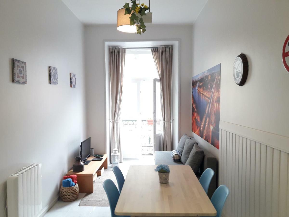 Apartamento de 75 m2, 2 quarto(s) e 1 banheiro(s) em Cidade Velha Porto Exterior foto